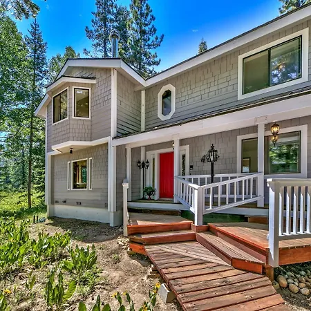 3685S River View Retreat